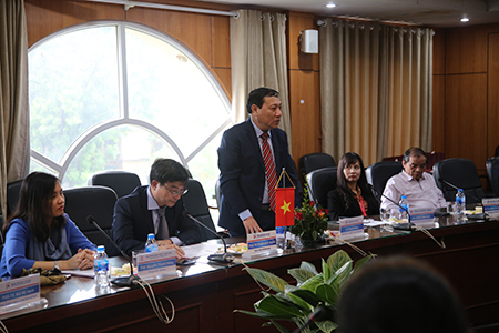 Ông Vũ Thành Đông - Phó Tổng cục trưởng Tổng cục DS-KHHGĐ phát biểu tại buổi lễ