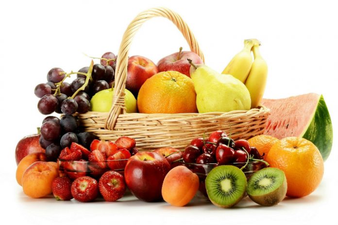 Người bệnh trĩ nên ăn một số loại trái cây như táo, lê, chuối,… để cải thiện tình trạng bệnh.